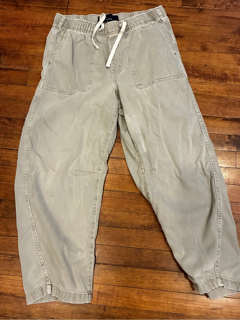 GAP women’s pull on barrel pants
